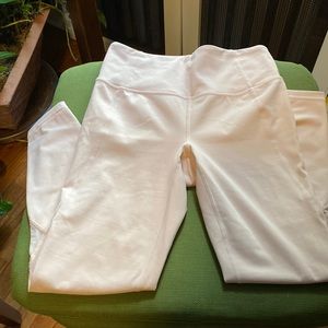 Ballet pink athleta leggings, 3/4 length, size small, good used condition